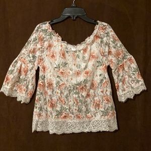 Rose print lace top juniors size M 7/9 great condition